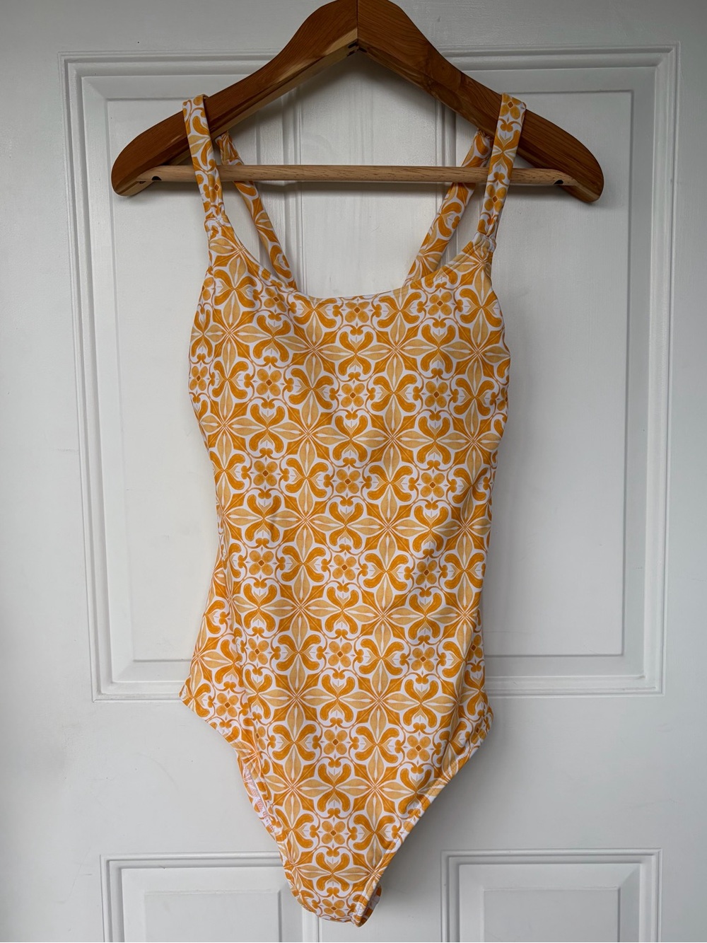 •Shade & Shore• Yellow Floral Tile Print One Piece Swimsuit – Size Large